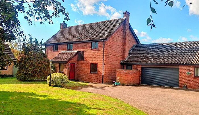 4 Bedroom Property For Sale In Chestnut Close, Fornham All Saints, Bury St. Edmunds, IP28