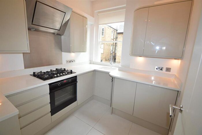 2 Bedroom Property To Rent In Worsley Road, London, E11