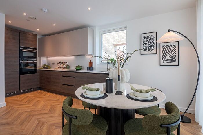 2 Bedroom Flat For Sale In "Two Bedroom Apartment" At Carlton Vale, Kilburn, NW6