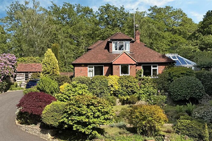 4 Bedroom Chalet For Sale In Gasden Copse, Witley, GU8