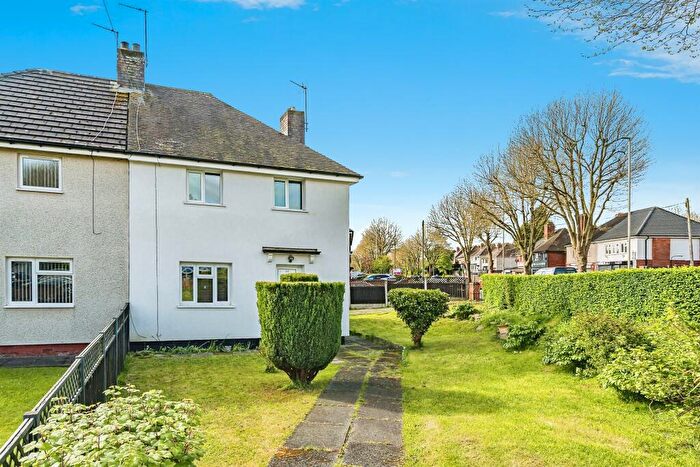3 Bedroom Semi-Detached House For Sale In Priory Road, Dudley, DY1