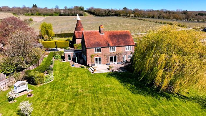 4 Bedroom Detached House For Sale In East Street, Hunton, Maidstone, ME15