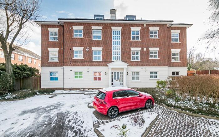 2 Bedroom Flat For Sale In Pearfield Road, London, SE23
