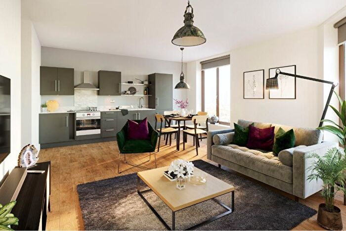 3 Bedroom Flat For Sale In Talbot Road, Old Trafford, Manchester, M16