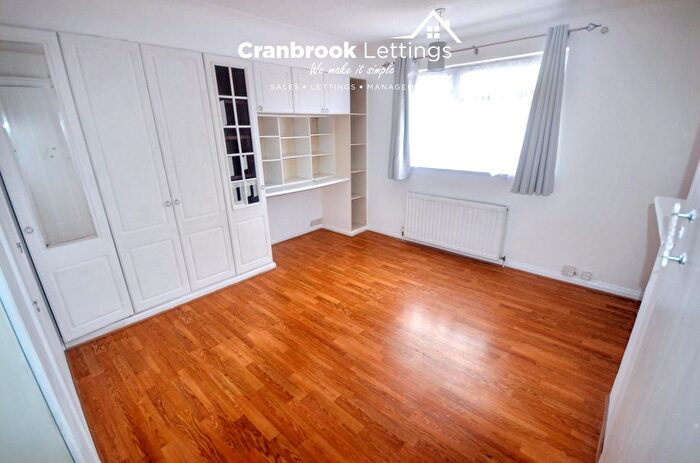 4 Bedroom Semi-Detached House To Rent In Gaysham Avenue, Ilford, IG2