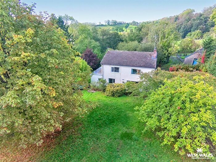 4 Bedroom Detached House For Sale In Ponthirwaun, Cardigan, SA43