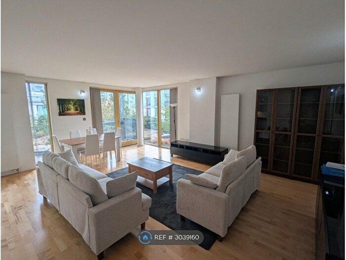 2 Bedroom Flat To Rent In Farnsworth Court, London, SE10