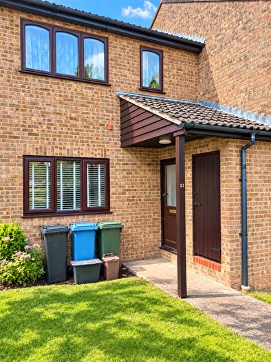 2 Bedroom Flat To Rent In Birinus Close, High Wycombe, HP12