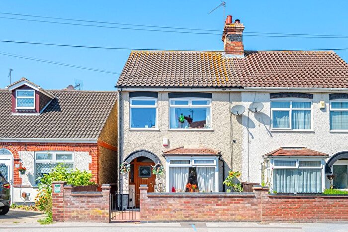 4 Bedroom Semi-Detached House For Sale In Blackheath Road, Lowestoft, NR33