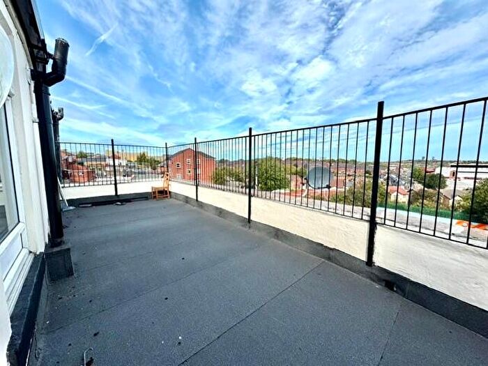 2 Bedroom Flat To Rent In Doncater Road, S70