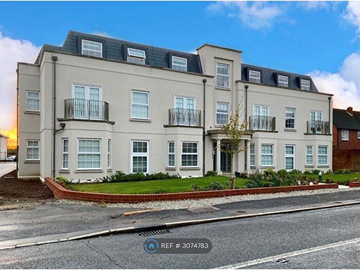 2 Bedroom Flat To Rent In Castle View House, Datchet, SL3