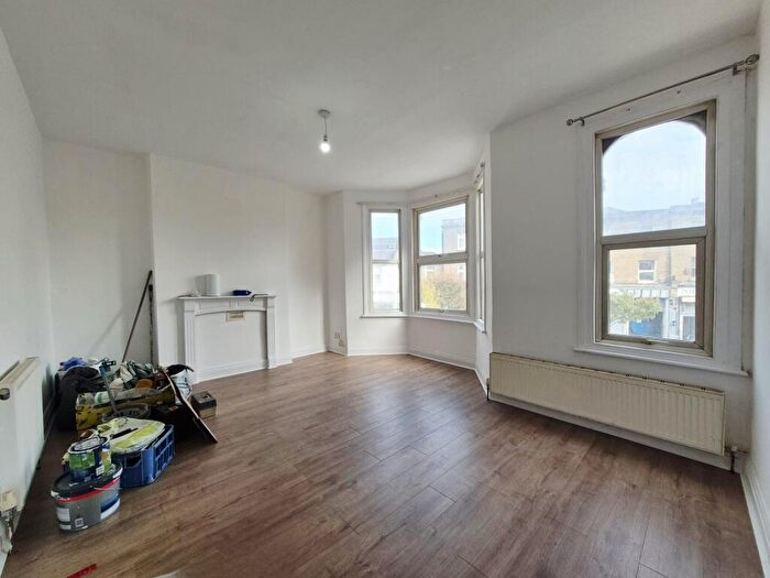 2 Bedroom Flat To Rent In Listria Park, N16