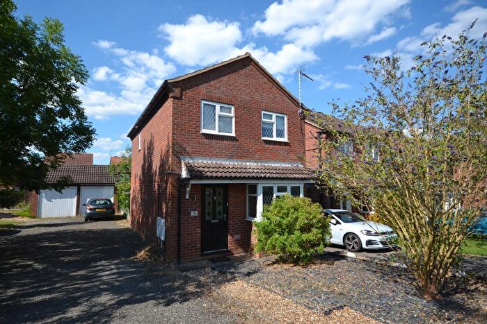 3 Bedroom Detached House To Rent In Anglesey Court, Great Holm, Milton Keynes, Buckinghamshire, MK8