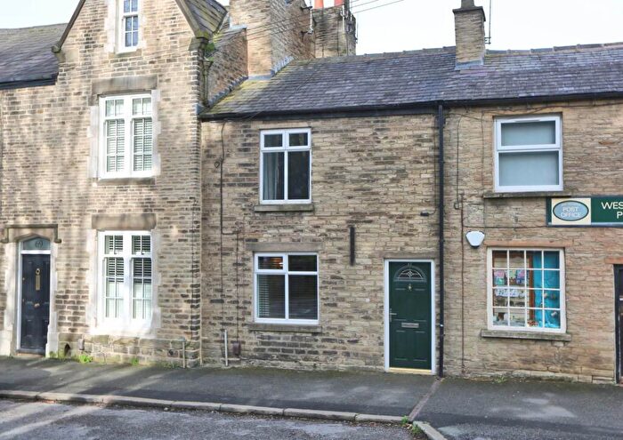 3 Bedroom Terraced House For Sale In Wellington Road, Bollington, SK10