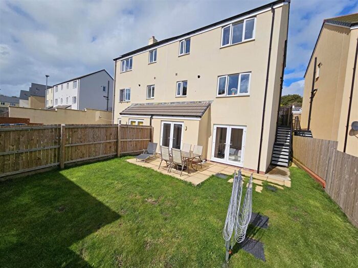 4 Bedroom Semi-Detached House For Sale In Heron Road, St. Anns Chapel, Gunnislake, PL18