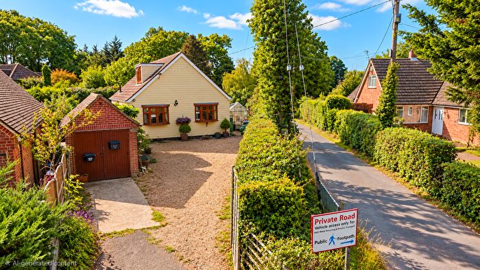 2 Bedroom Detached House For Sale In Tye Green, Braintree, CM77