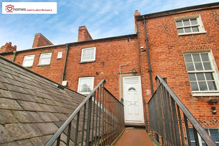 2 Bedroom Maisonette To Rent In Little Newport Street, Walsall, WS1