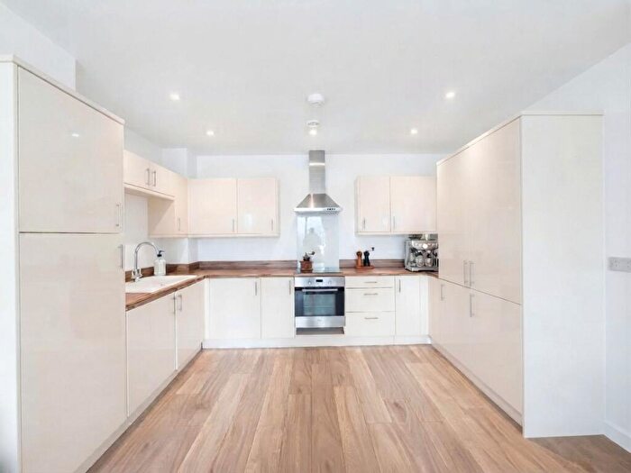 2 Bedroom Apartment For Sale In Larner Road, Erith, DA8