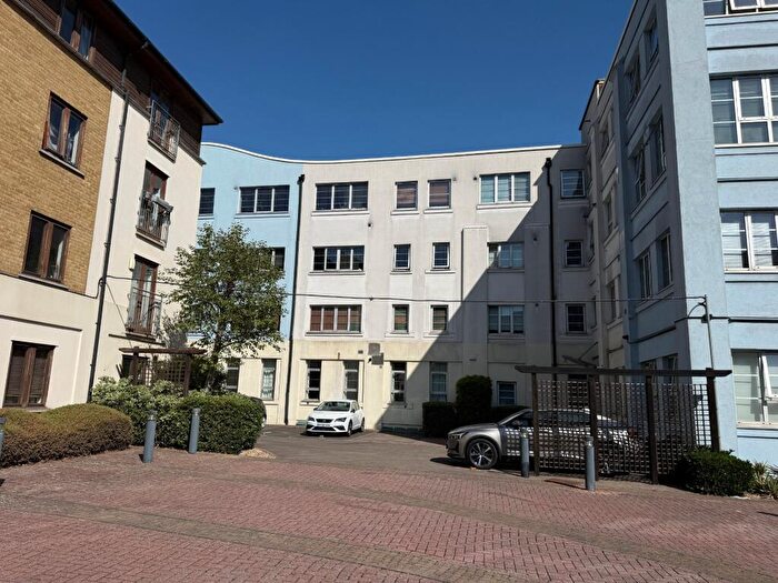 2 Bedroom Apartment To Rent In Birkbeck Street, London, E2