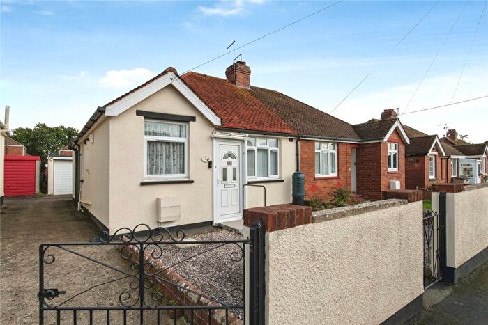 2 Bedroom Bungalow For Sale In Kingsley Avenue, Exeter, Devon, EX4