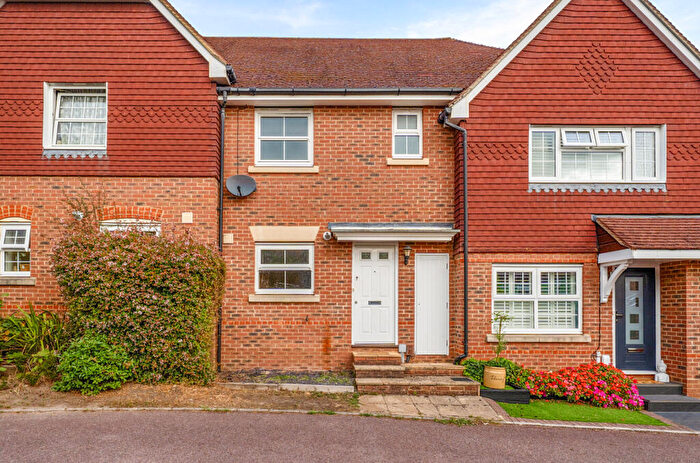 3 Bedroom Terraced House For Sale In East Hundreds, Fleet, Hampshire, GU51