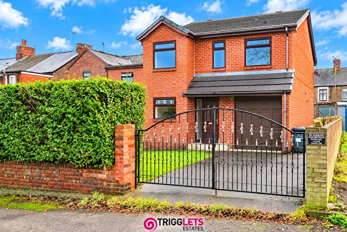 4 Bedroom Detached House For Sale In Wombwell Road, Platts Common, Hoyland, Barnsley, S74