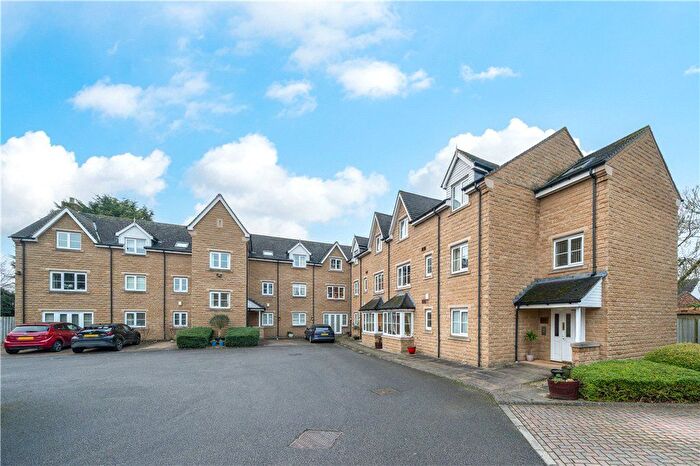 3 Bedroom Flat For Sale In Farriers Court, Wetherby, West Yorkshire, LS22