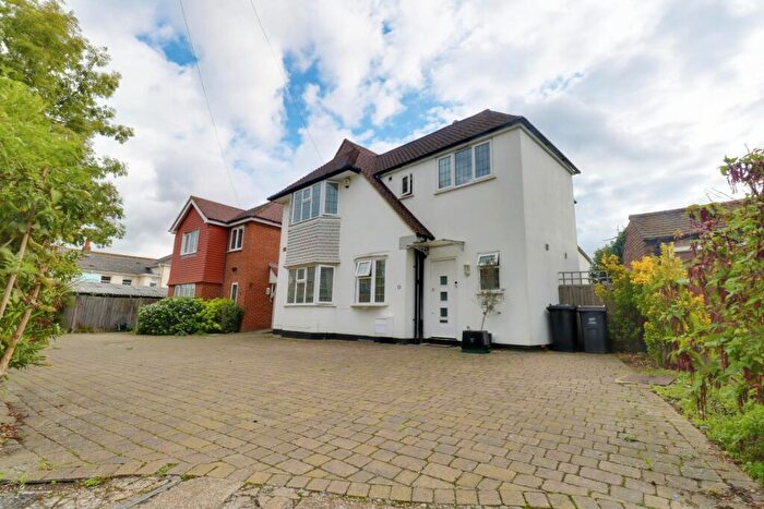 3 Bedroom Detached House To Rent In Chantry Lane, Bromley, BR2