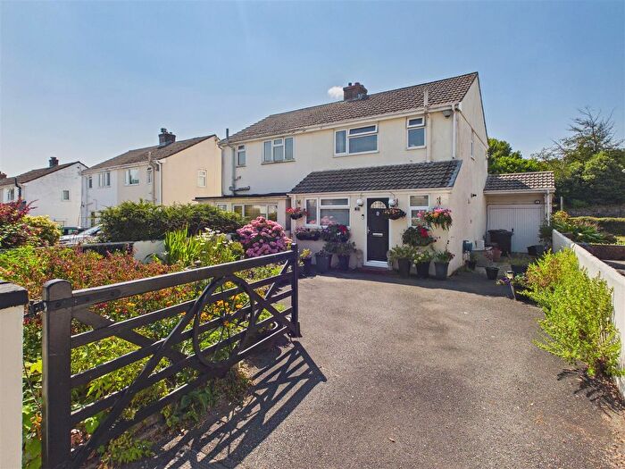 3 Bedroom Semi-Detached House For Sale In St. Johns Road, Launceston, PL15