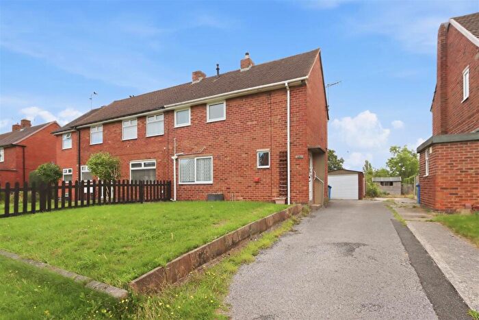 2 Bedroom Semi-Detached House For Sale In Keswick Drive, Newbold, Chesterfield, S41