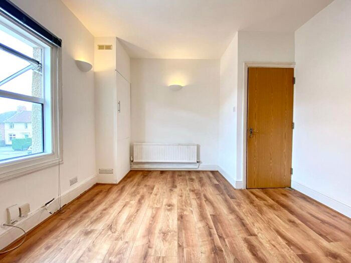 2 Bedroom Flat To Rent In Bedminster, St. Johns Lane, BS3