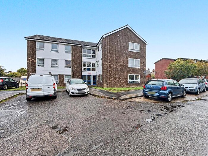 2 Bedroom Apartment For Sale In Postmill Close, Ipswich, IP4