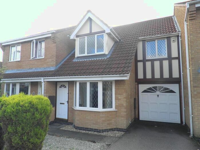 3 Bedroom Property To Rent In Aldwell Close, Northampton, NN4