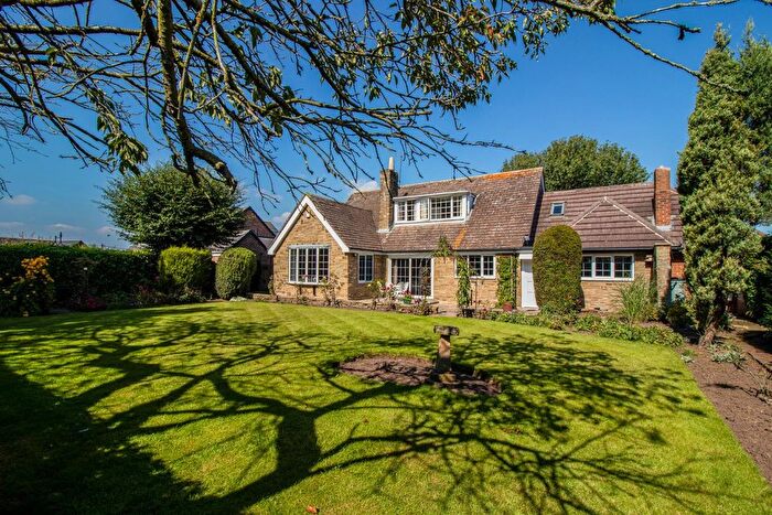 3 Bedroom Detached Bungalow For Sale In Almshouse Lane, Newmillerdam, Wakefield, WF2
