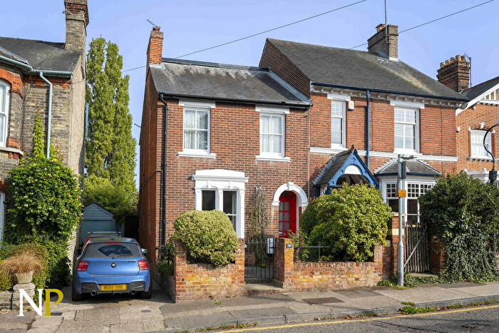 3 Bedroom Semi-Detached House For Sale In Roman Road, Colchester, CO1