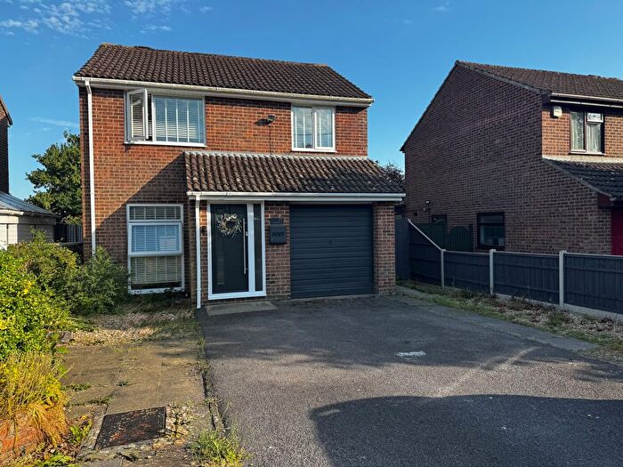 3 Bedroom Detached House For Sale In Lime Kiln Lane, Holbury, Southampton, SO45