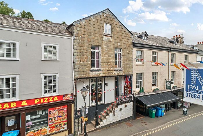 3 Bedroom Terraced House For Sale In West Street, Tavistock, PL19