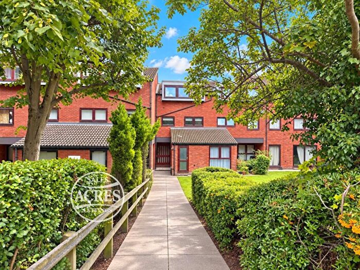 2 Bedroom Flat For Sale In Celandine, Badgers Bank Road, Four Oaks, Sutton Coldfield, B74