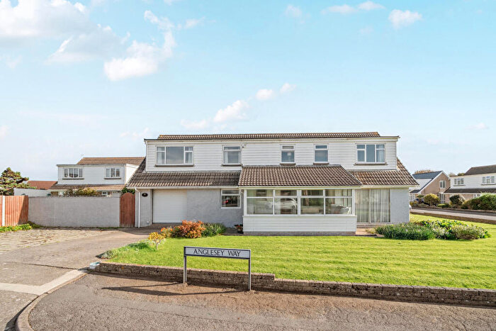 4 Bedroom Detached House For Sale In Anglesey Way, Porthcawl, CF36