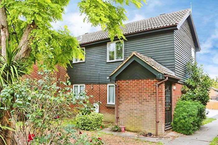 Maisonette For Sale In Colnbrook, SL3