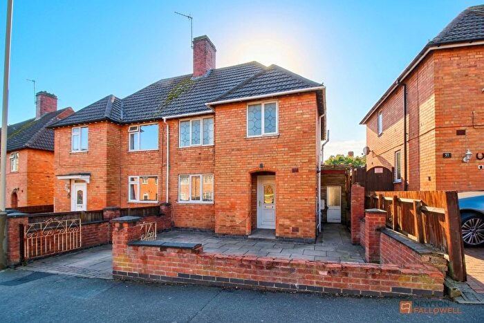 3 Bedroom Semi-Detached House For Sale In Valence Road, Leicester, LE3