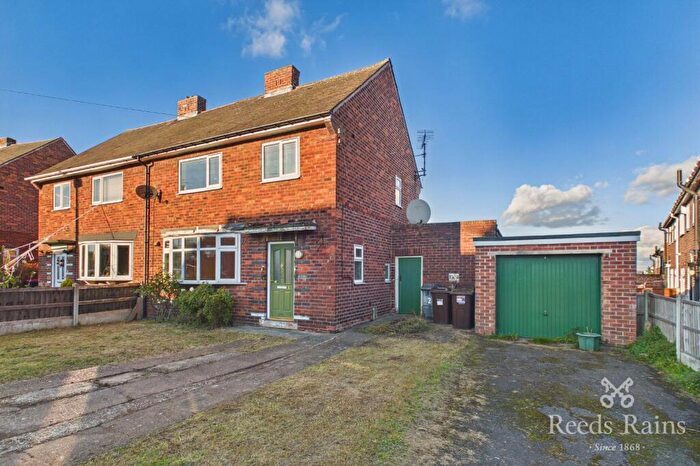 3 Bedroom Semi-Detached House For Sale In Laurel Avenue, Bramley, Rotherham, South Yorkshire, S66