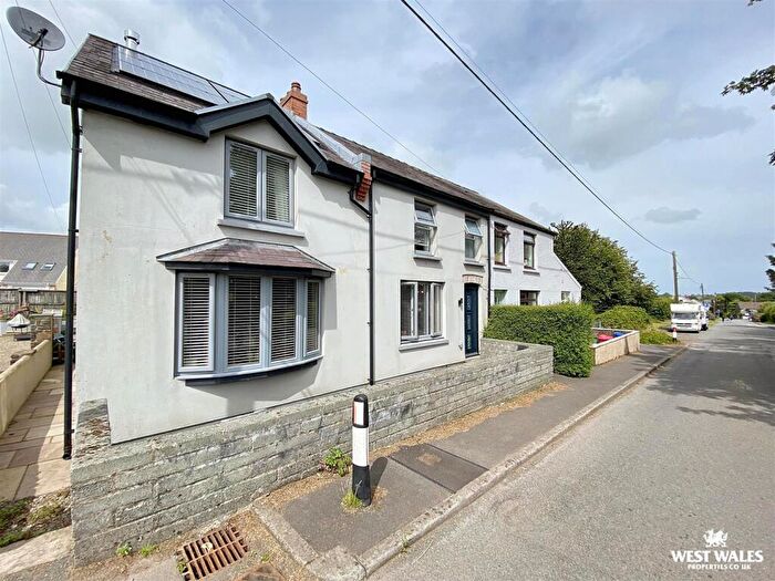 4 Bedroom Semi-Detached House For Sale In Tavernspite, Whitland, SA34