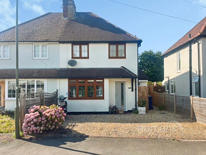 3 Bedroom Semi-Detached House For Sale In Coleson Hill Road, Wrecclesham, Farnham, GU10