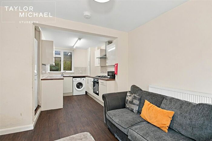 5 Bedroom Terraced House To Rent In Edinburgh Road, Brighton, BN2