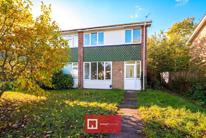 3 Bedroom End Of Terrace House For Sale In Walsgrave Drive, Solihull, B92