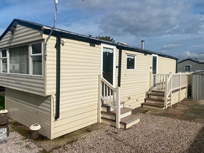 3 Bedroom Mobile/park Home For Sale In Southport New Rd, Southport, PR9