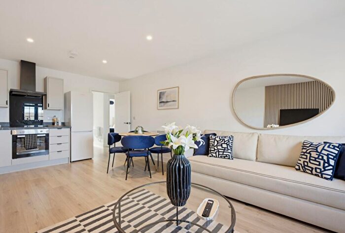 2 Bedroom Flat For Sale In Upper Norwich Road, Beach Mews, BH2