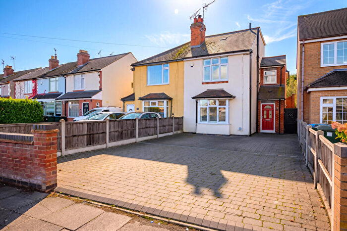 4 Bedroom Semi-Detached House For Sale In Blackberry Lane, Coventry, CV2