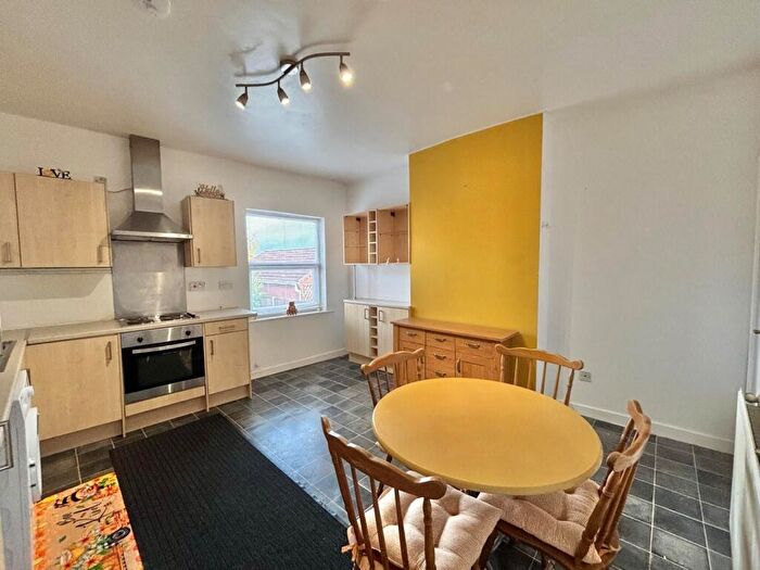 2 Bedroom Flat To Rent In Flat, A Annesley Road, Hucknall, Nottingham, NG15
